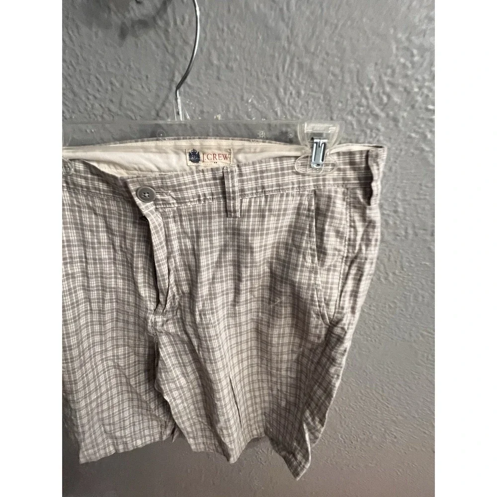 J Crew Gray White  Plaid Shorts Mens Size 34 Inseam 10.5 Inches